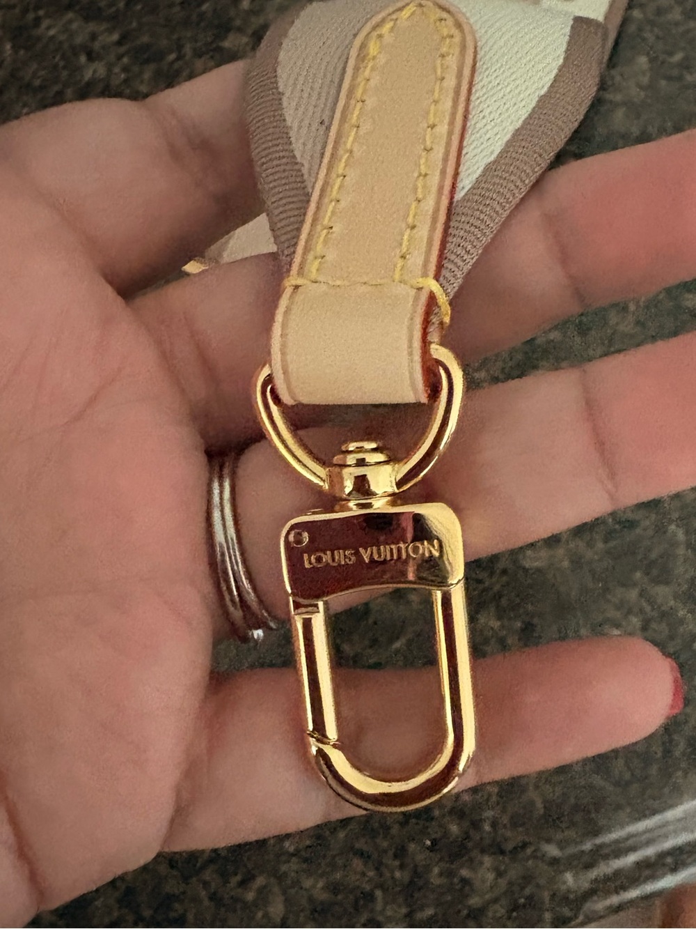 Louis Vuitton Bandouliere Strap with Gold Hardware - Picture 4 of 5